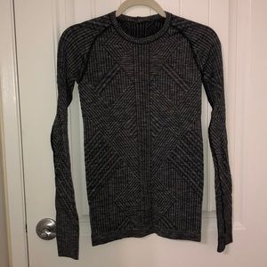 Lulu long sleeve workout top